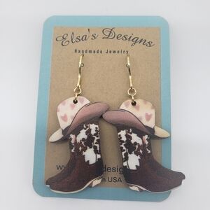 997-  Cowgirl Western Boots Wooden Earrings Handmade NWT
